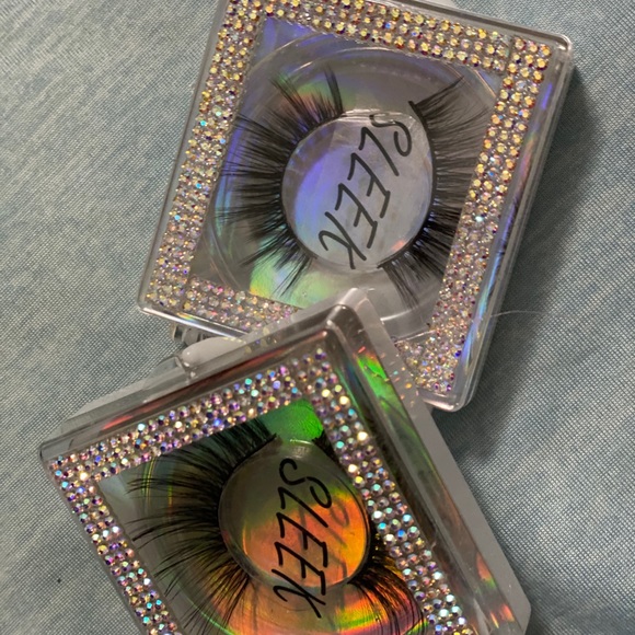 Lashes - Picture 3 of 6